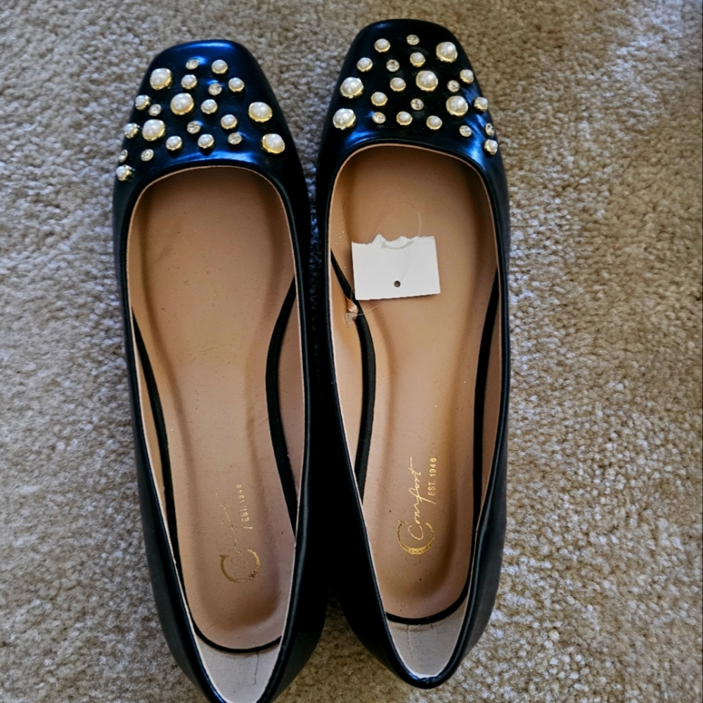 Ladies shoes size 9